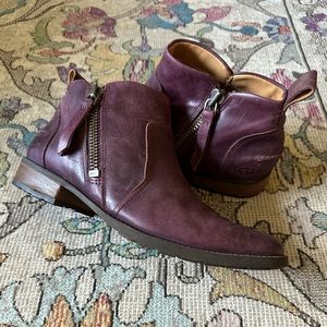 Ugg Chelsea boots
